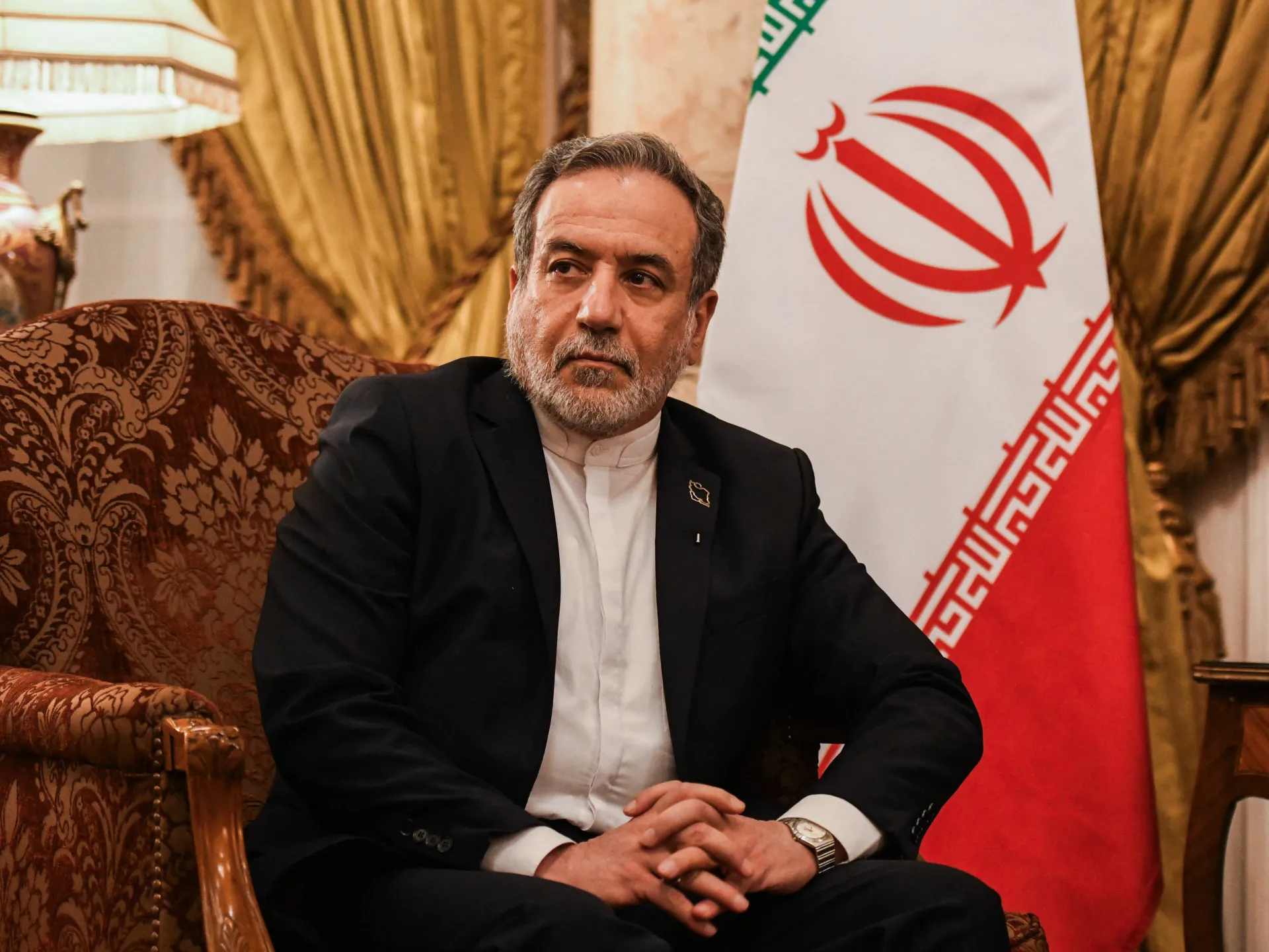Iranian FM Araghchi warns Iran ready for war if US wants to ‘test’ it | Protests News