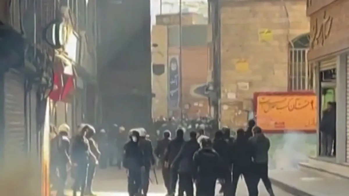 Protests grow as Iran’s government makes meager offer amid tanking economy | Protests News