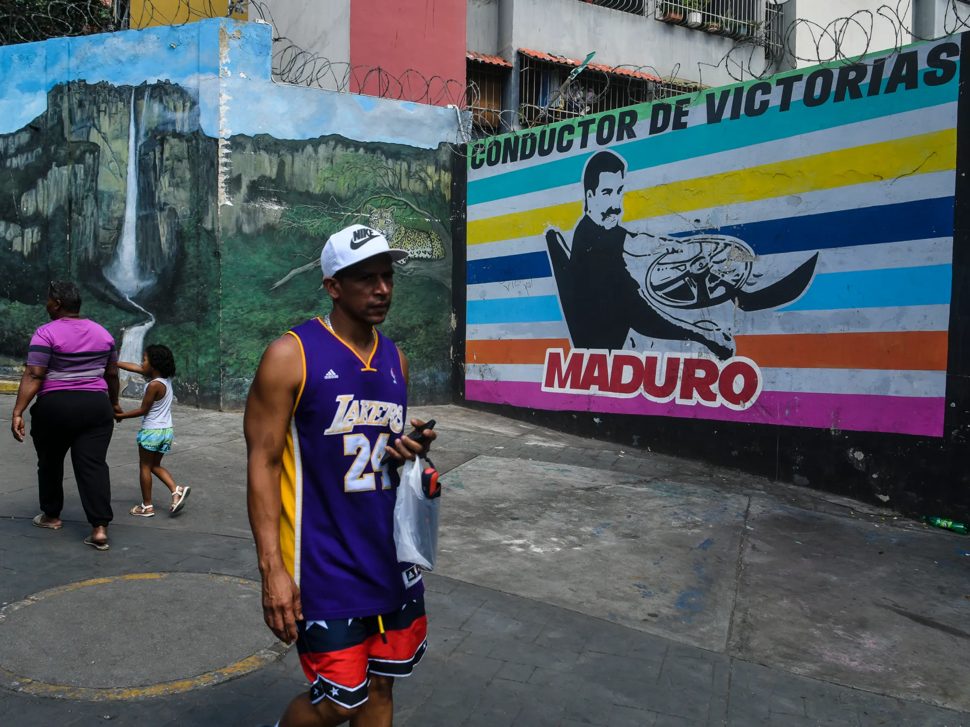 Trump cancels second wave of attacks on Venezuela after ‘cooperation’ | Donald Trump News