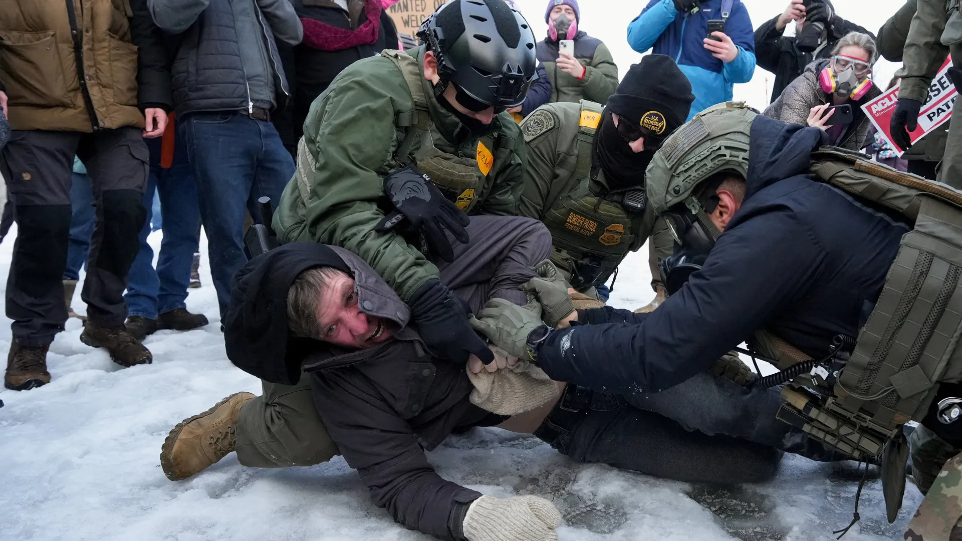 Protesters scream ‘ICE out’ one day after fatal shooting in Minneapolis | Protests