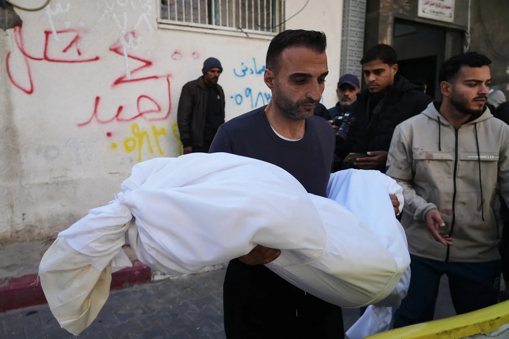 11-year-old girl shot in the head by Israeli troops in Gaza safe zone | Conflict