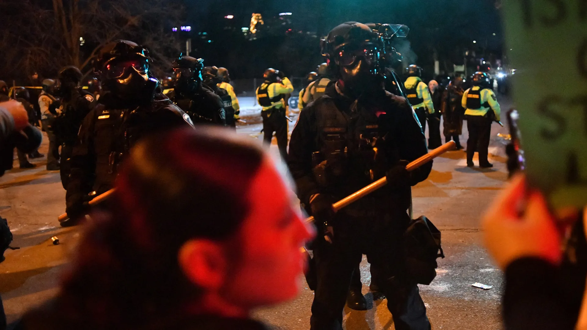 Protests after man shot during US federal raid in Minneapolis | Police