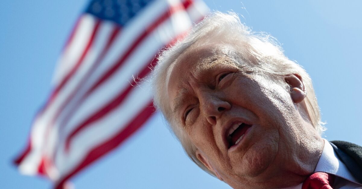 Trump sending second aircraft carrier to pile pressure on Iran