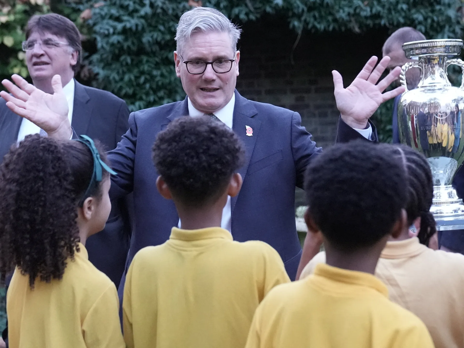 UK’s Starmer announces crackdown on AI chatbots in child safety push | Internet News