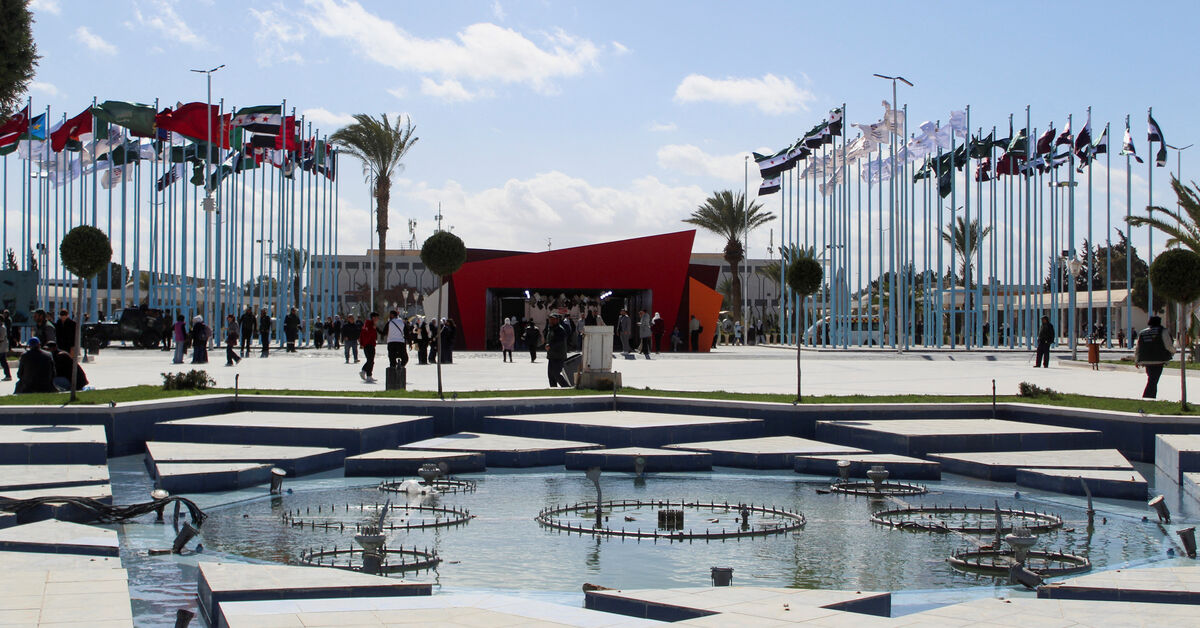 At Damascus book fair, Islamist titles and Kurdish culture echo big shifts