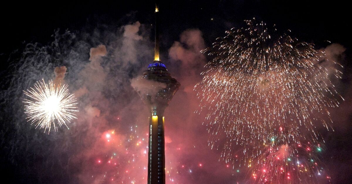 Iran marks revolution anniversary under shadow of US threat