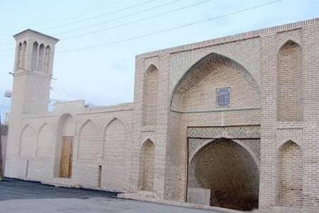 Restoration of 400-year-old mosque in Varamin completed