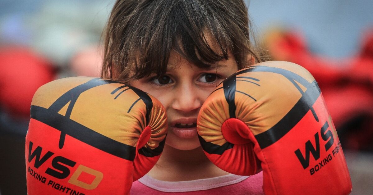 Gaza girls take up boxing to heal war’s scars