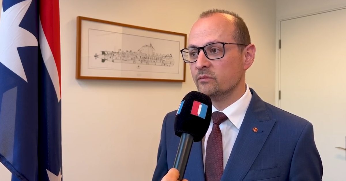 ‘Australia is very much by your side,’ senator tells Iranians after Senate motion