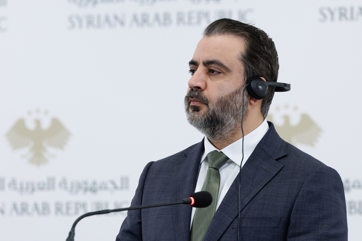 Syria foreign minister, ICC chief discuss holding Assad accountable in first meeting – Middle East Monitor