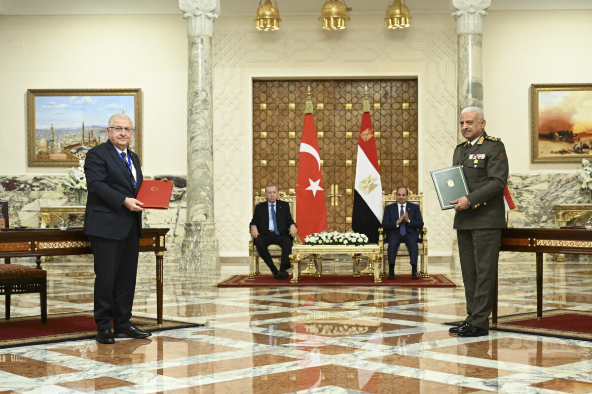 Egypt and Turkey boost military presence in Somalia amid regional tensions – Middle East Monitor