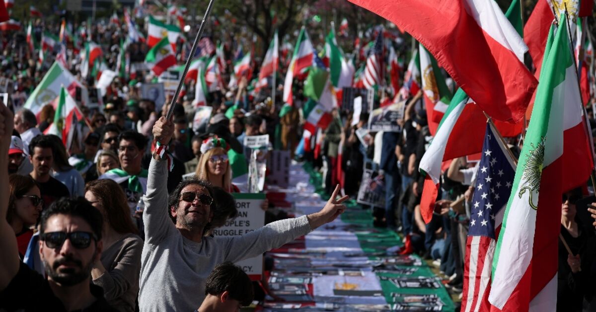 New anti-government chants in Tehran after giant rallies abroad: reports