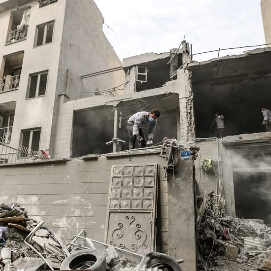 Israel said it had launched a new wave of airstrikes on Iran on Sunday, while Iranian forces said they were firing at U.S. and Israeli targets as fears grew about the economic fallout from the Middle East war, now in its third week. Follow live updates. – Facebook