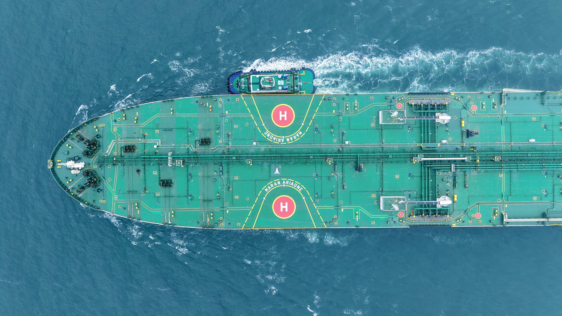 Oil supertanker rates soar as insurers drop war risk protection