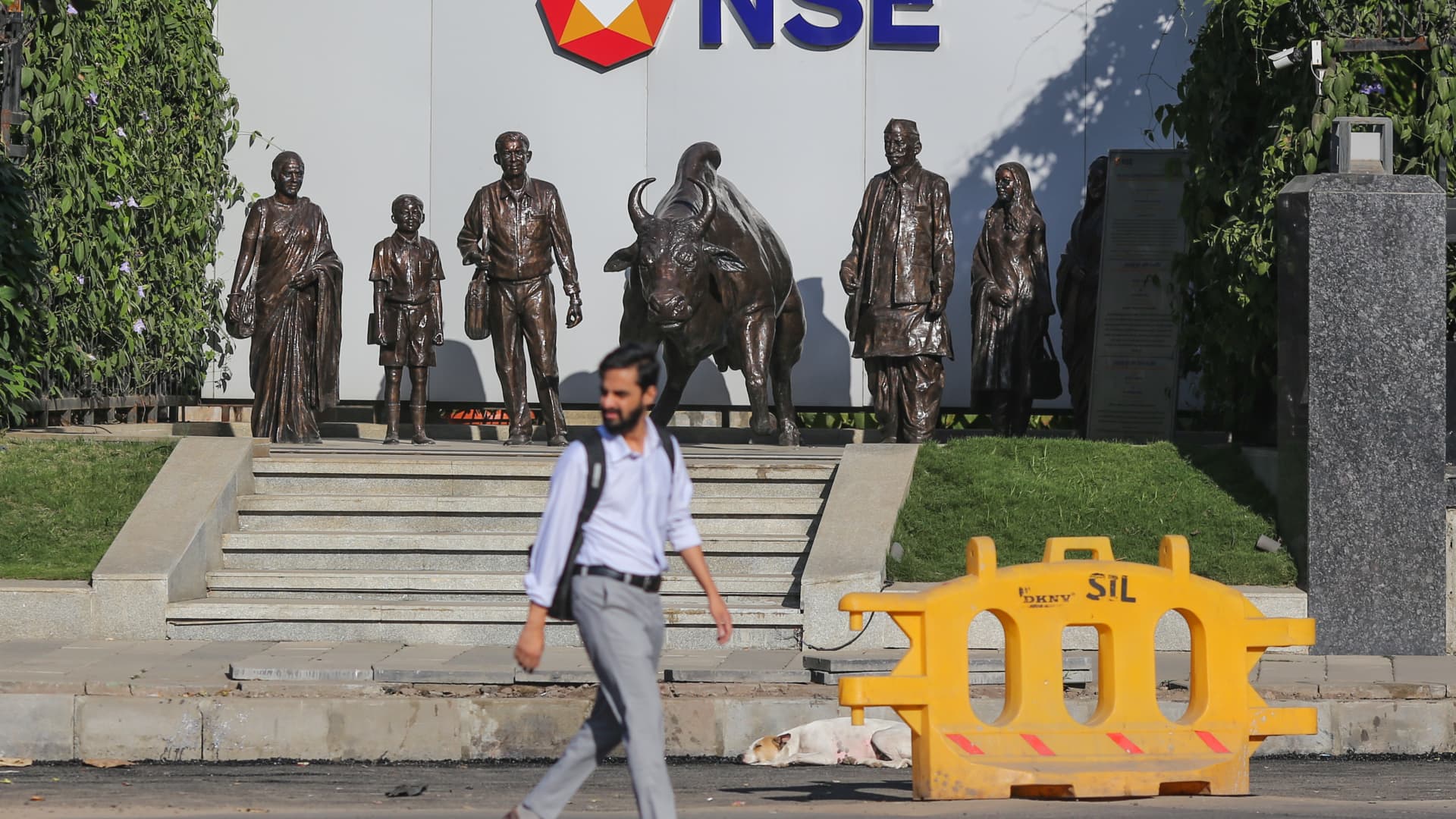 Iran war puts listings on hold