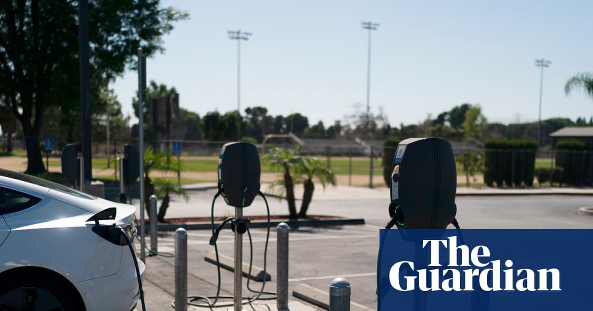 US interest in electric vehicles surges as gas prices jump amid Iran war | Business