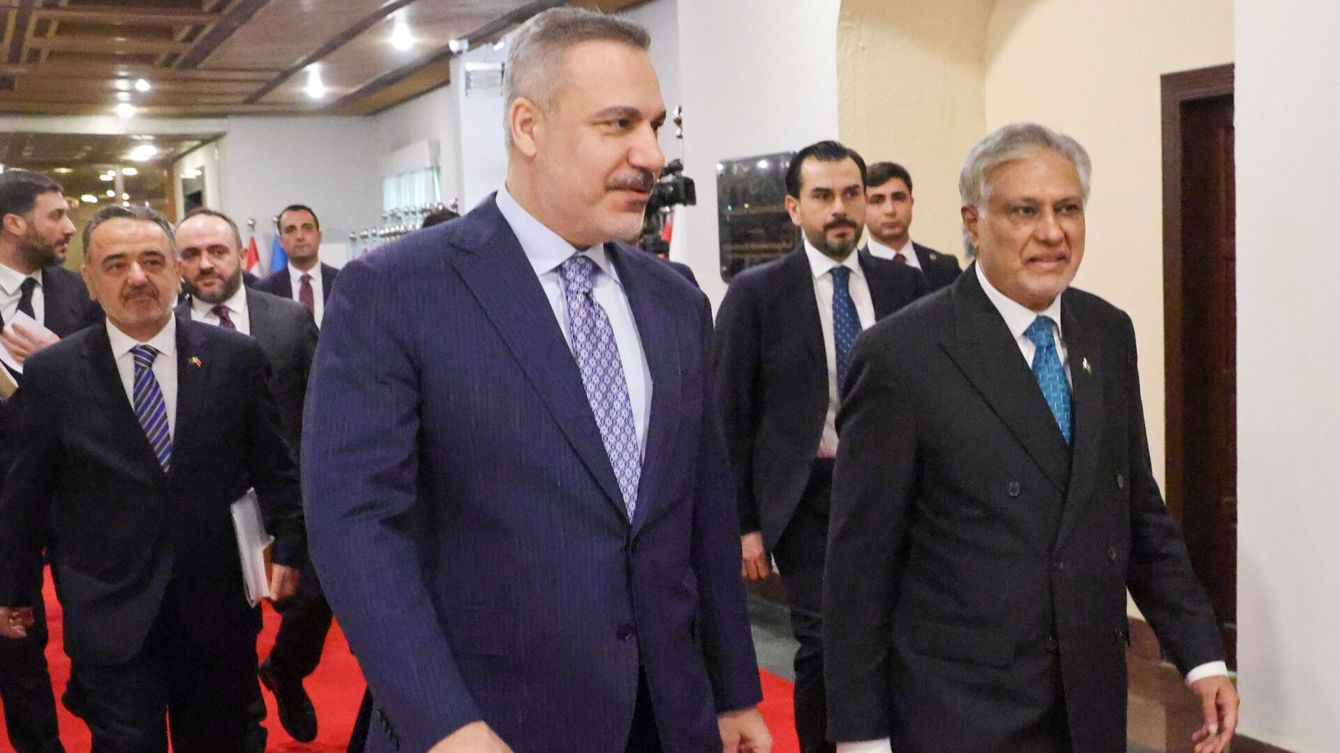 Pakistan hosts top Saudi, Turkish, Egyptian diplomats over war in Iran | News