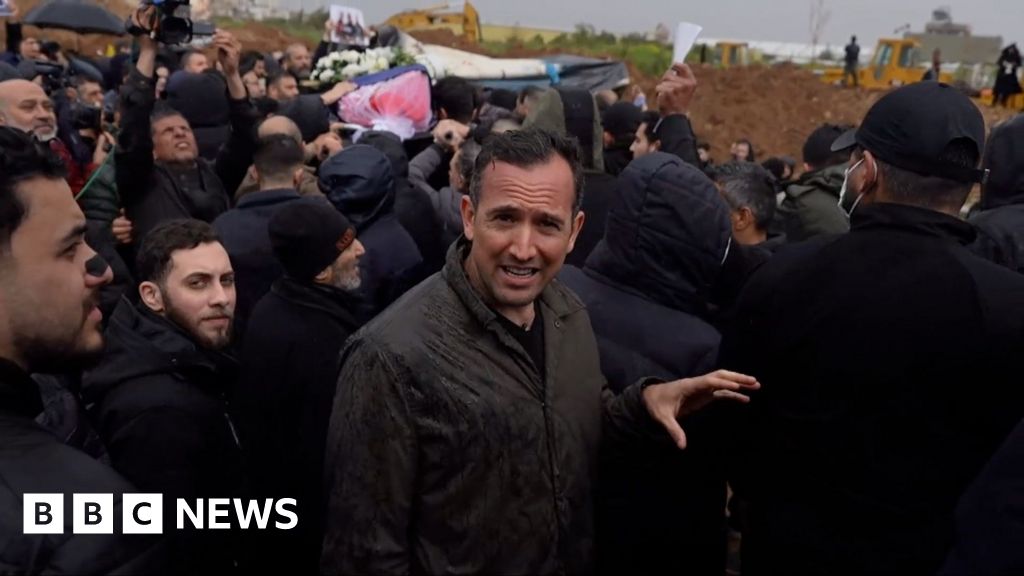 Hundreds in Beirut mourn journalists killed in Israeli strike