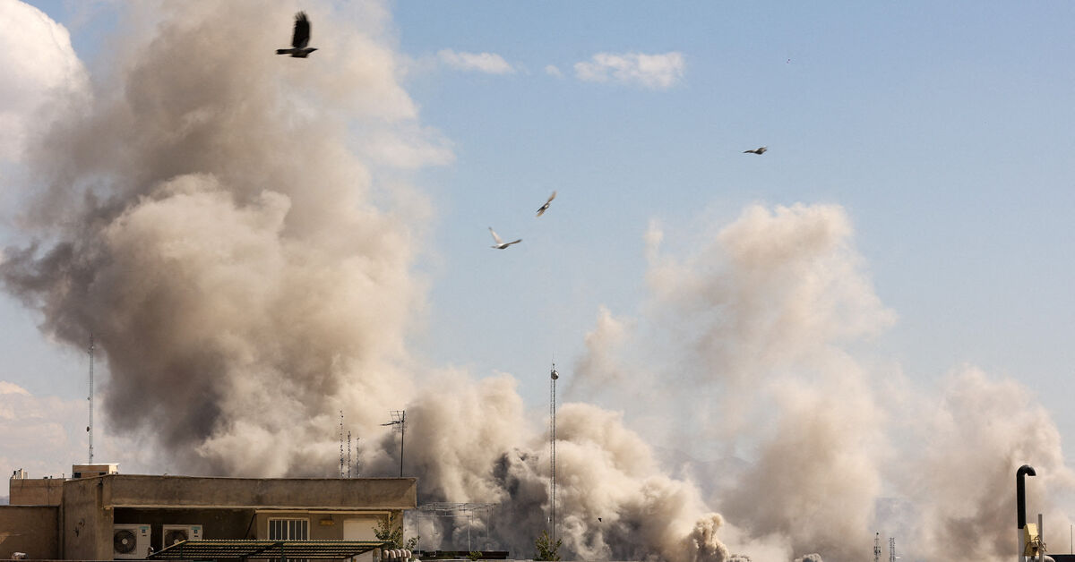 Israeli military says it has begun a new wave of strikes on Tehran