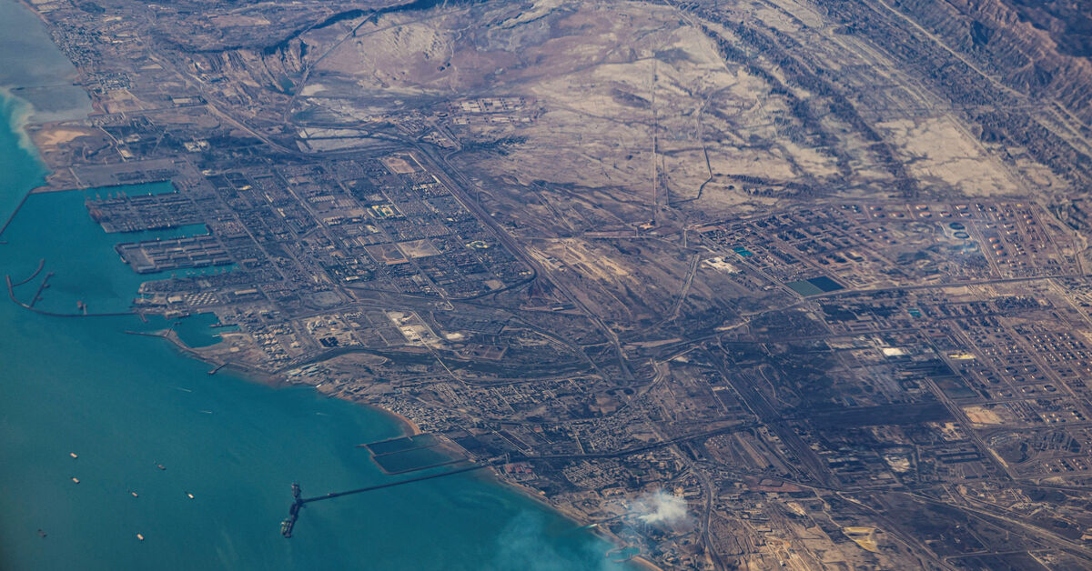 Tanker heads to UAE port via Strait of Hormuz to load oil, sources say