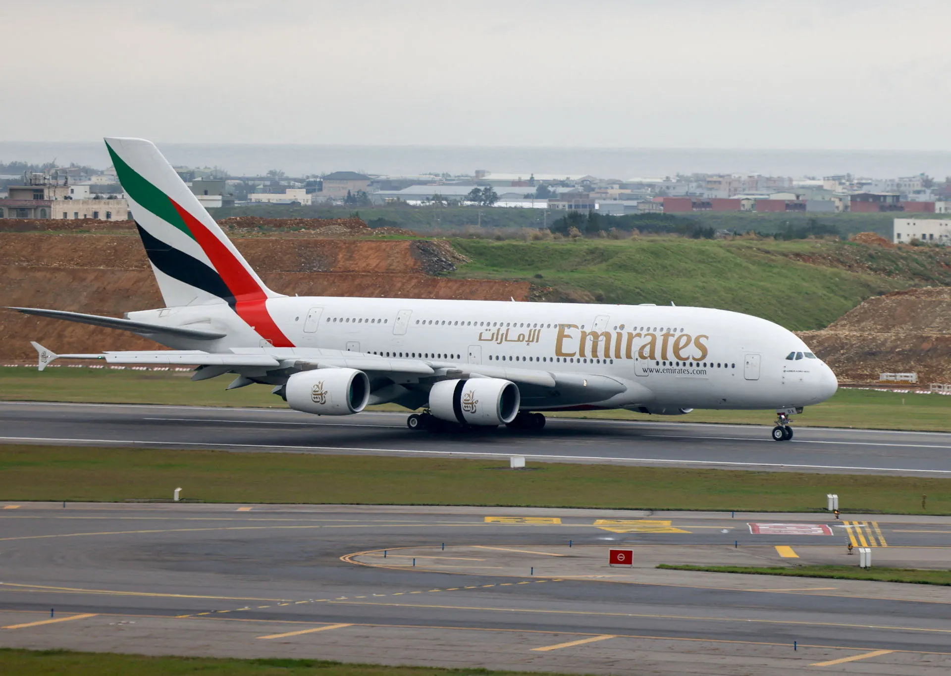 Tens of thousands in scramble for flights out of Middle East amid Iran war | Aviation News