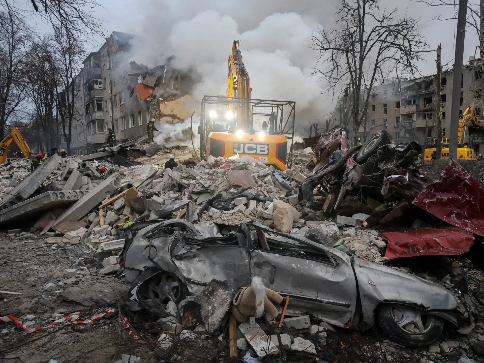 Russia kills 10 in Ukraine strike including children with new missile | Conflict News