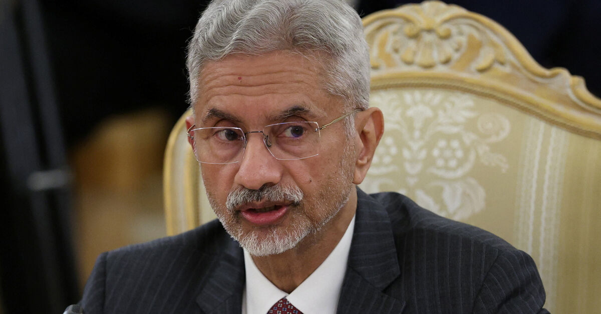 Allowing Iranian ship to dock was right thing to do, Indian foreign minister says