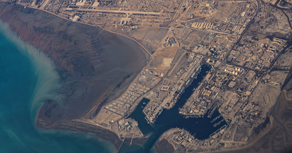 UN official calls for humanitarian cargo to be allowed through Strait of Hormuz