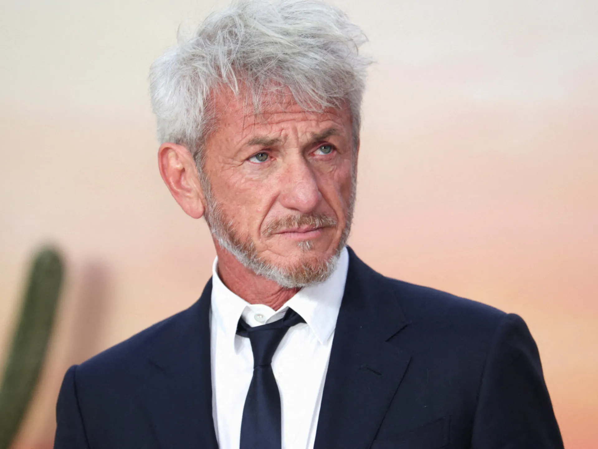 Actor Sean Penn gifted a special ‘Oscar’ by Ukraine’s railway company | Russia-Ukraine war