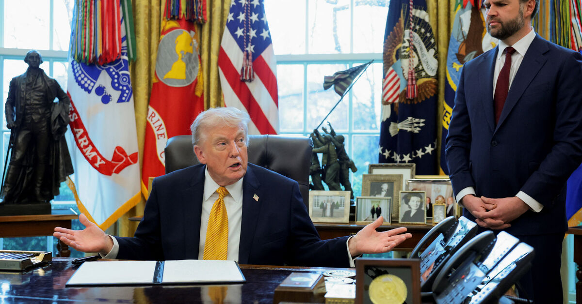 Vance says he trusts Trump on Iran war, plays down differences