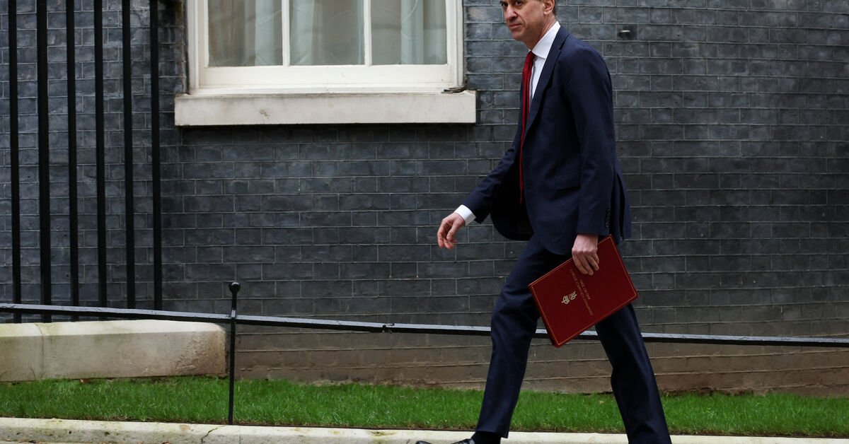 UK investigates leak of information from meeting about U.S. base request