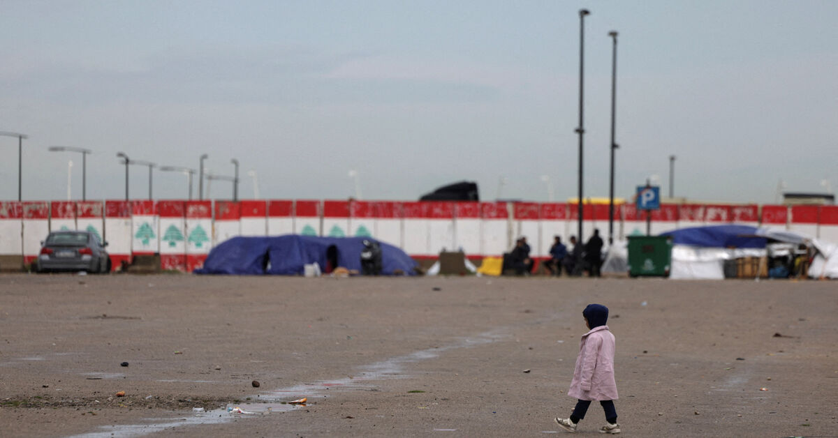 Israel orders destruction of bridges in Lebanon and homes near Israeli border