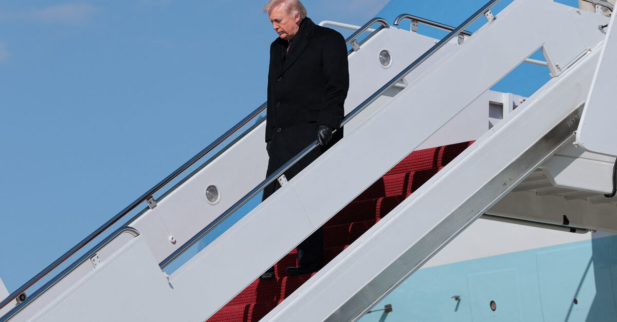 Trump postpones military strikes on Iranian power plants