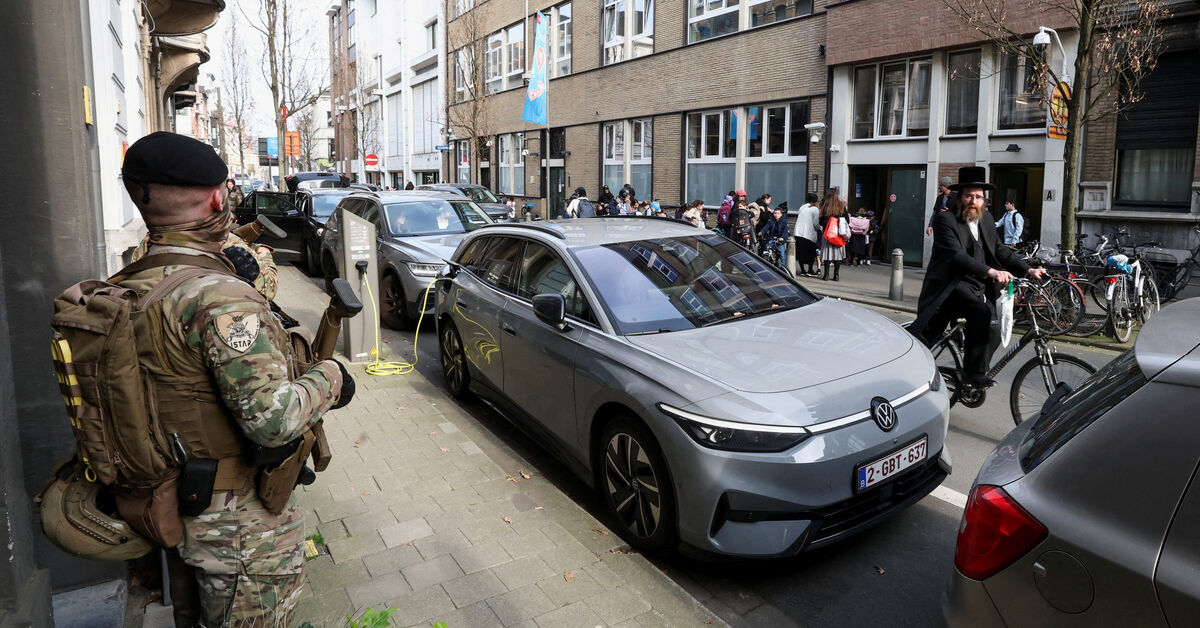 Two minors arrested in connection to suspected antisemitic arson in Antwerp, Belgian official says