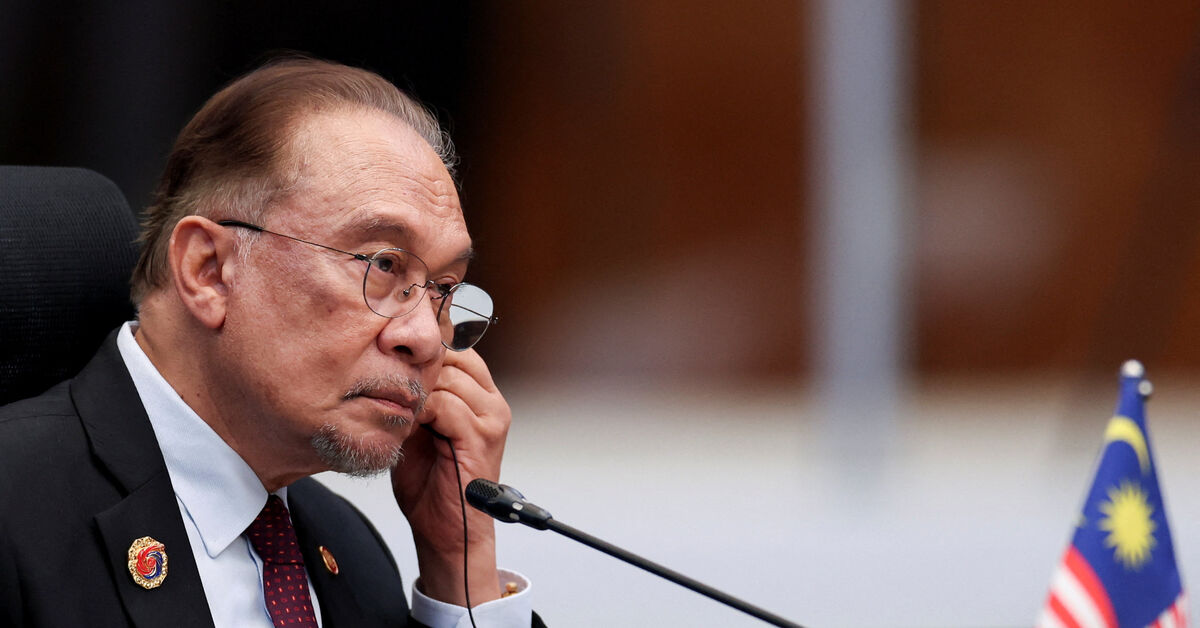 Iran allowing Malaysian vessels to pass in Strait, PM says after talks with regional leaders