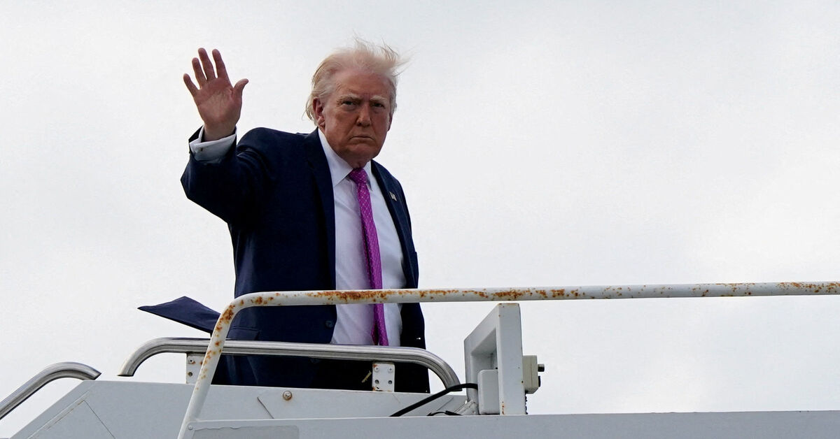 Trump tells aides he is willing to end Iran war without reopening Hormuz, WSJ reports