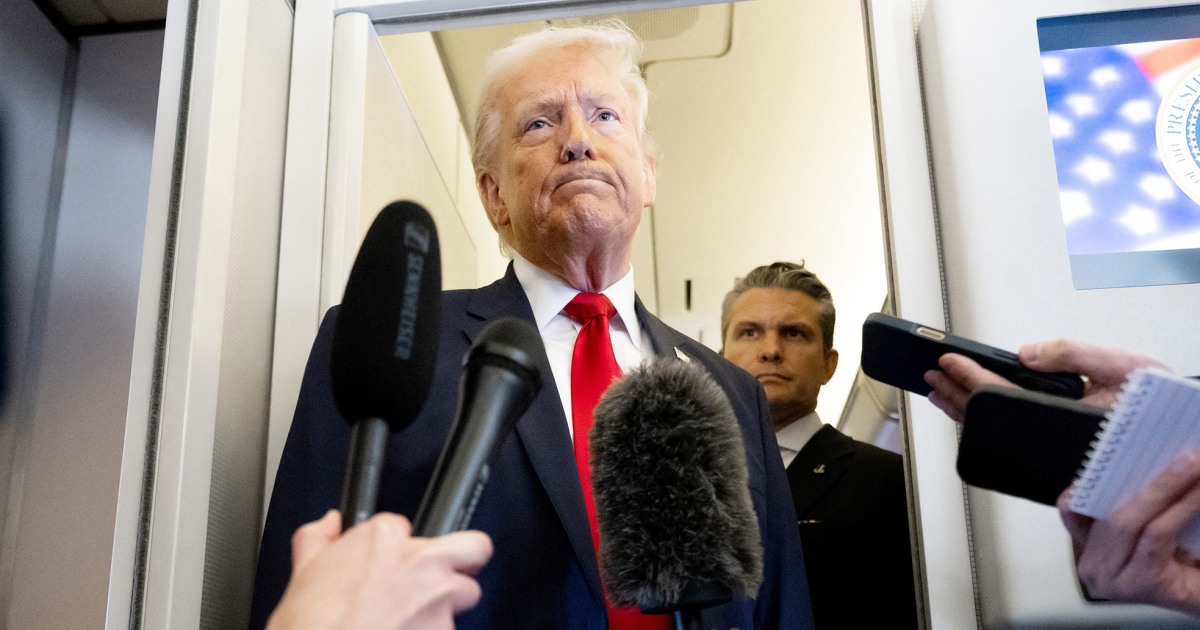 Democrats ask Pentagon about Iran school strike and role of AI