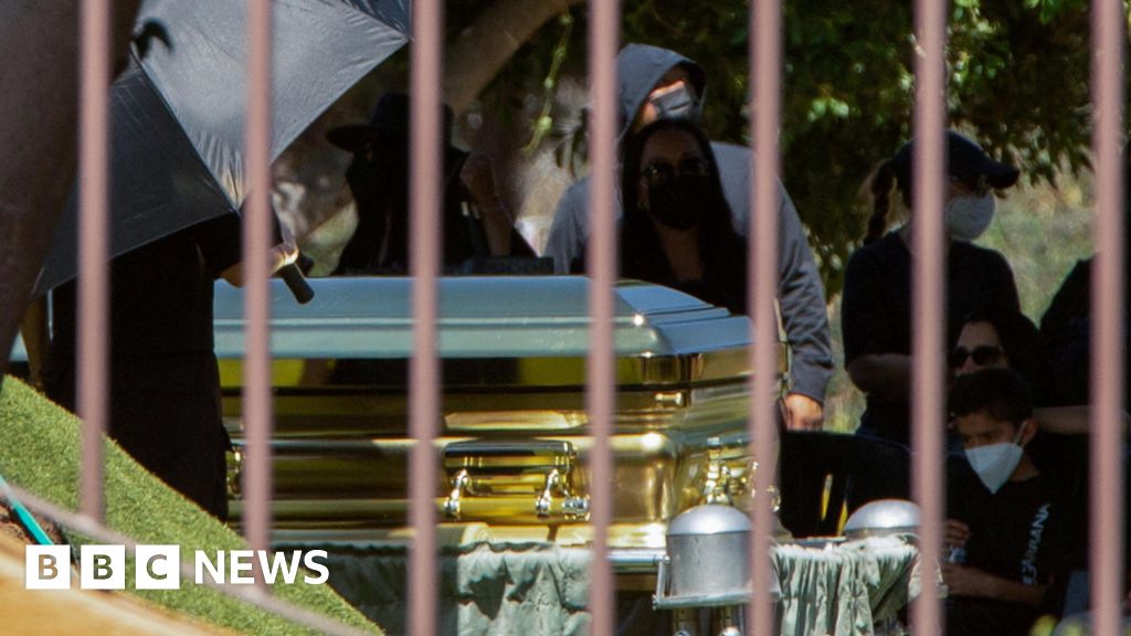 Mexican drug lord 'El Mencho' buried in golden coffin