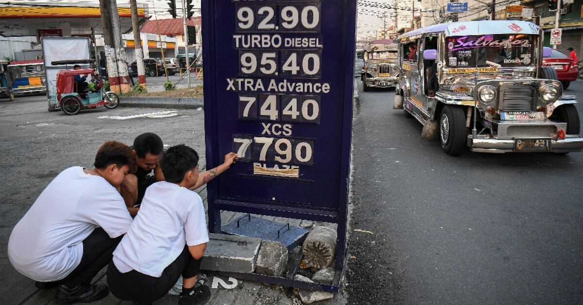 Philippines says Strait of Hormuz must be reopened ‘immediately’