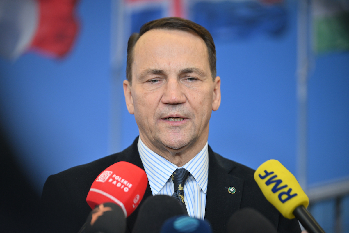 Poland criticises Trump for framing NATO as ‘them’ in Gulf dispute – Middle East Monitor