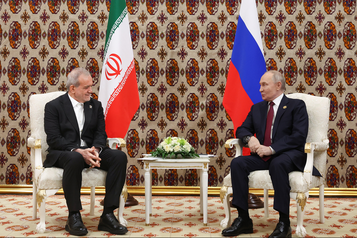 Putin offers condolences to Iran’s president over assassination of supreme leader – Middle East Monitor