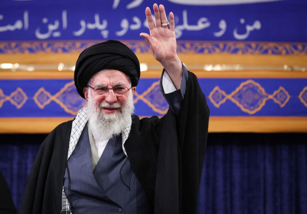 Trump says Iran’s Supreme Leader Ali Khamenei is ‘dead’ – Middle East Monitor