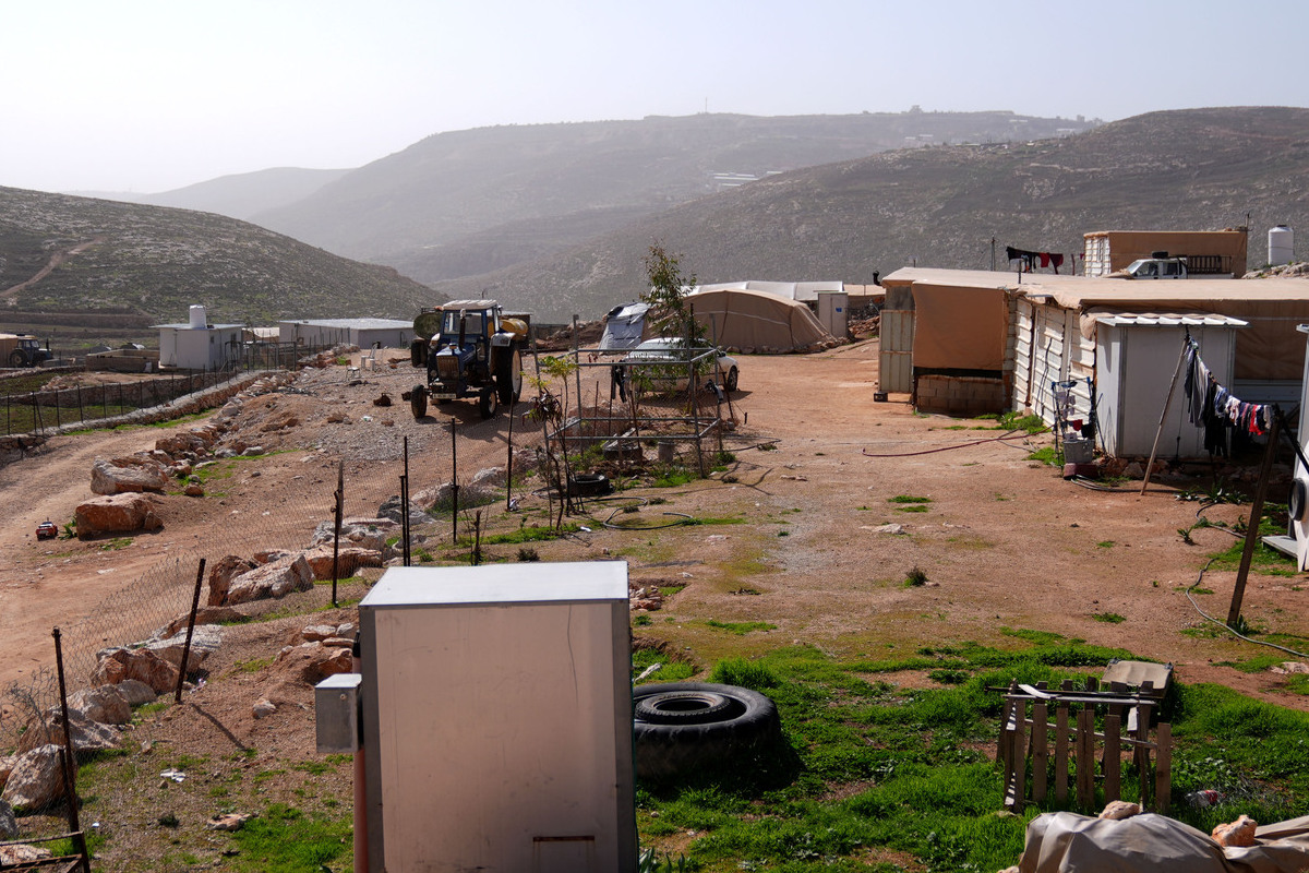 Israeli occupiers attack Bedouin community in West Bank’s south of Hebron – Middle East Monitor