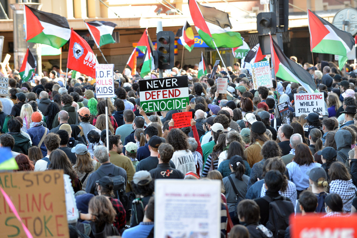 Australian state ban on pro-Palestinian phrases slammed for crushing free speech – Middle East Monitor