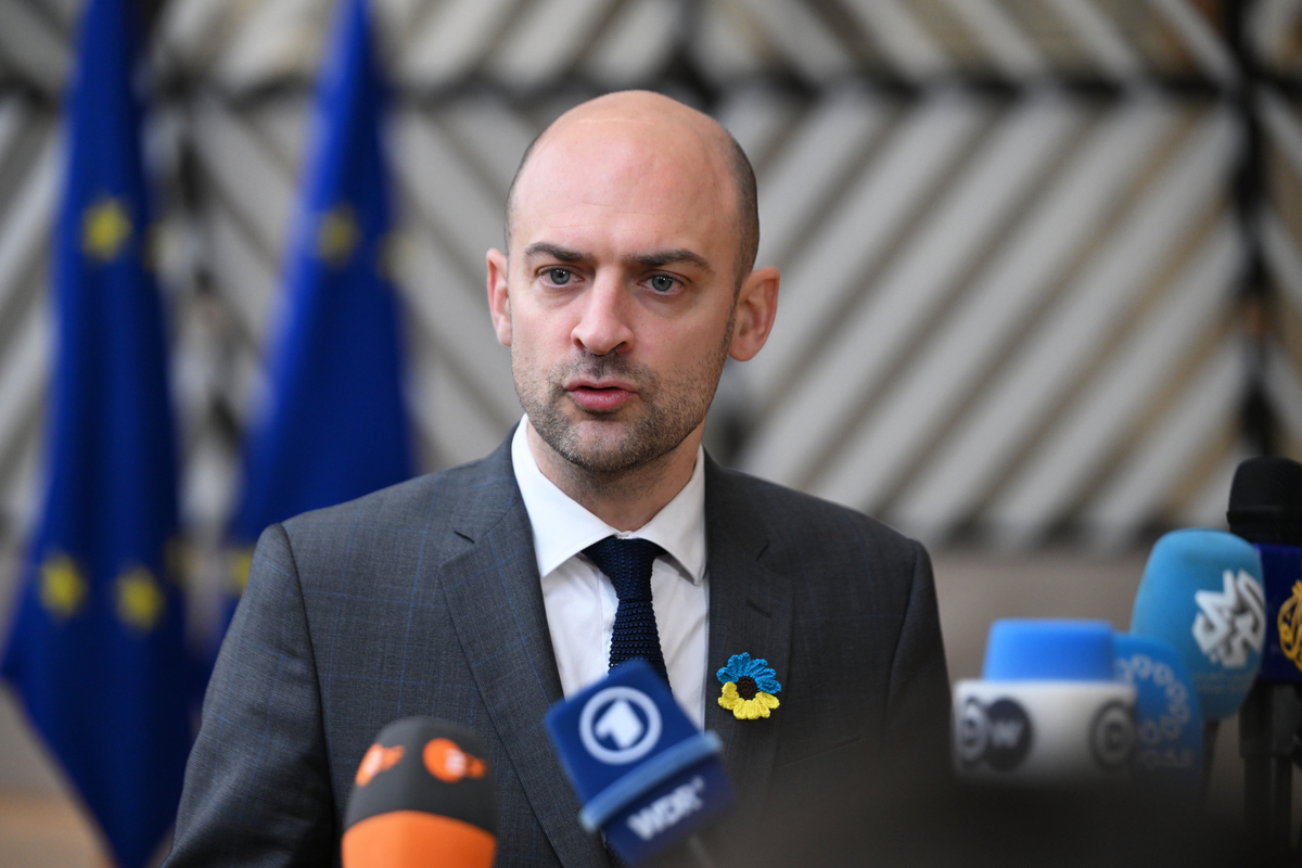 France urges Israel to avoid any ground operations, attacks on civilian areas, densely populated areas in Lebanon – Middle East Monitor