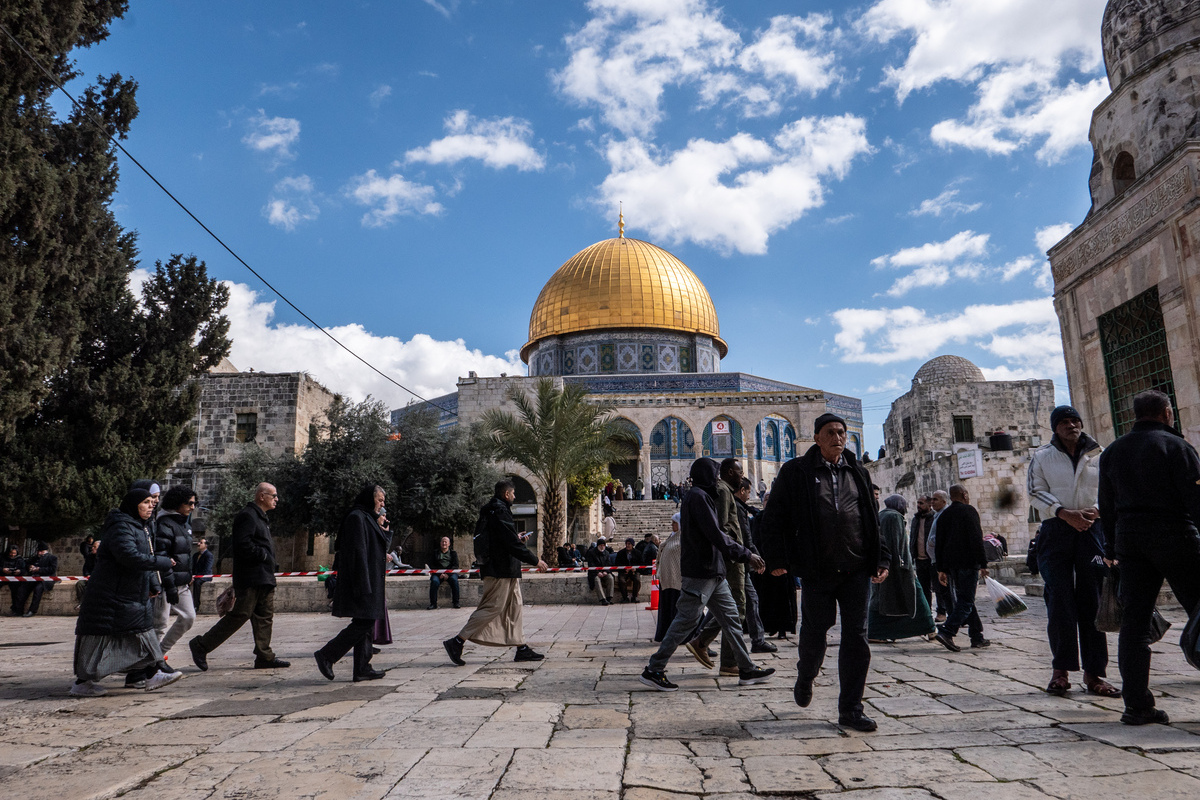 Israel closes Al-Aqsa Mosque for third consecutive day amid security tensions – Middle East Monitor