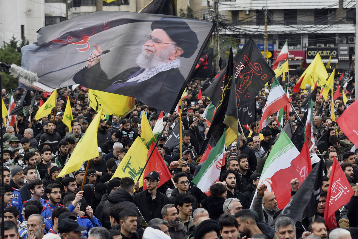 Hezbollah formally enters conflict, fires rockets at Mishmar military site near Haifa – Middle East Monitor