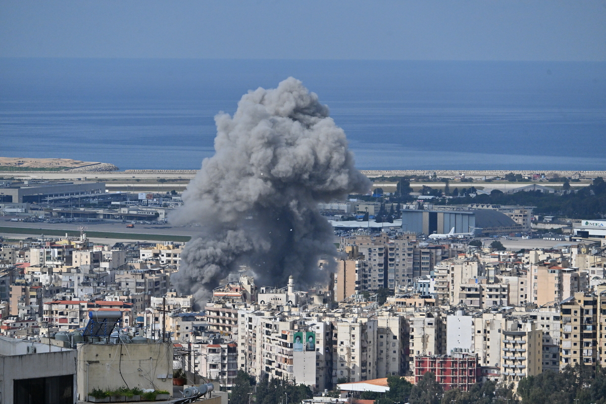 Spain ‘strongly condemns’ Israeli attacks on Lebanon, urges compliance with UN resolution – Middle East Monitor