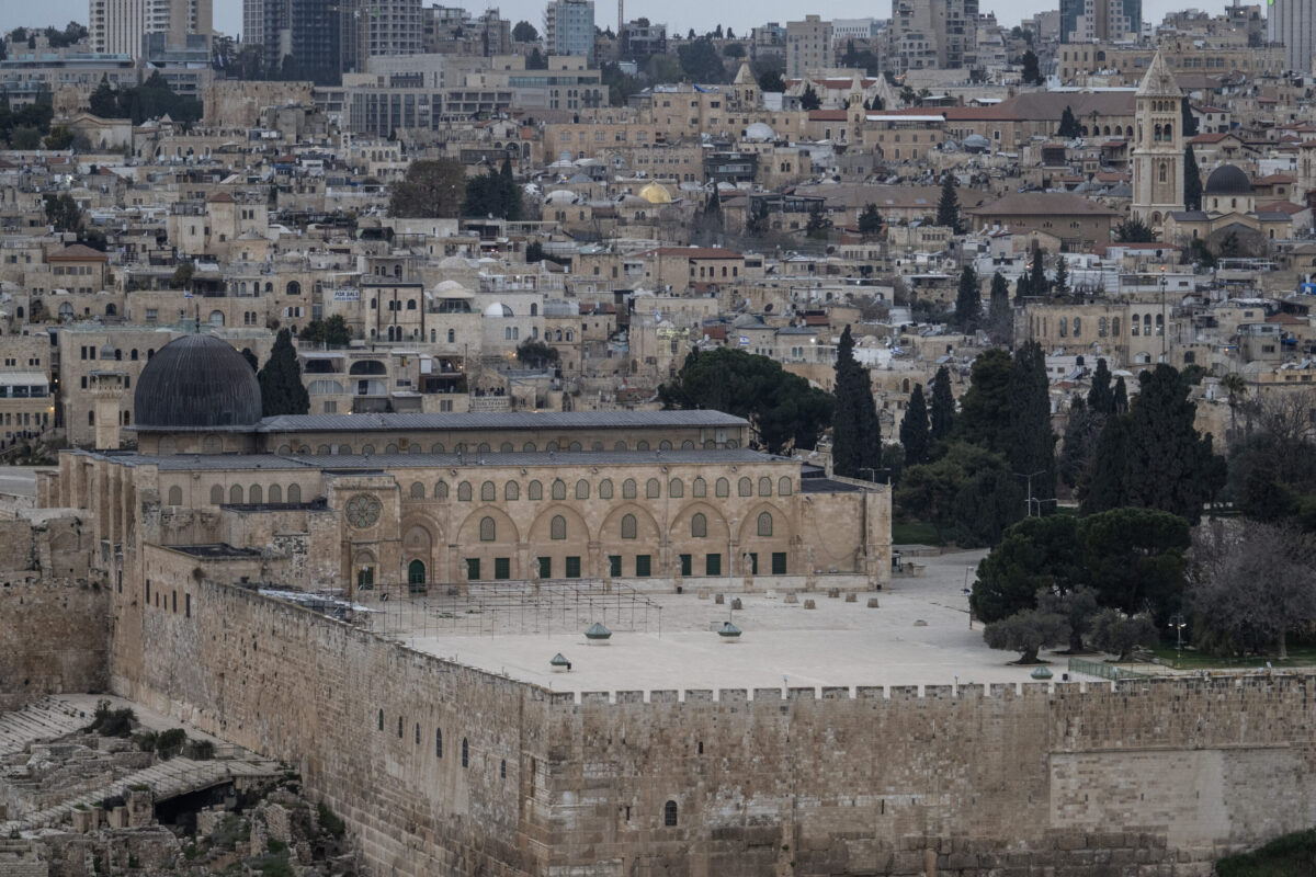 Arab and Muslim ministers condemn Israeli curbs on worship in Jerusalem – Middle East Monitor