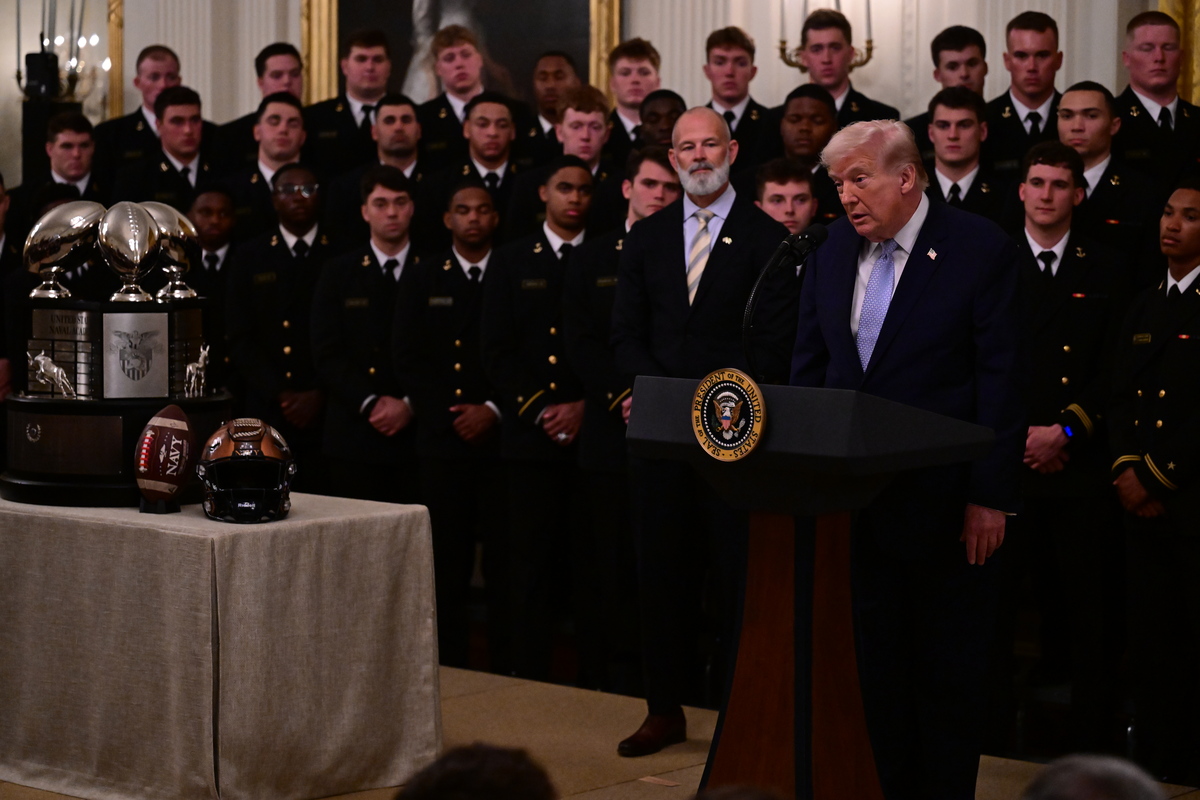 Trump eyes 10,000 more troops as Israeli army is nearing collapse – Middle East Monitor